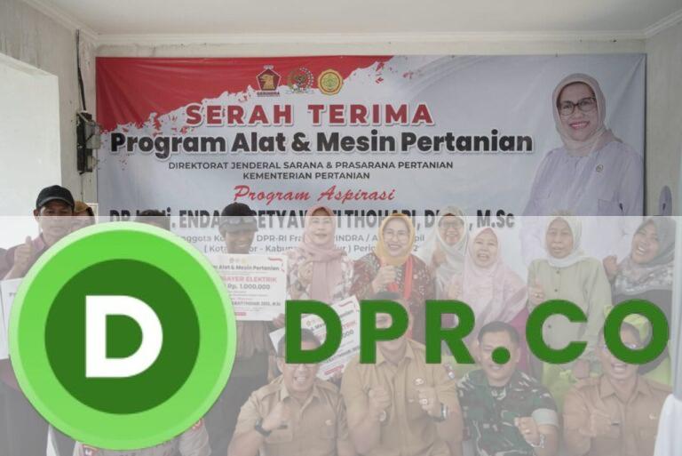 Anggota Komisi IV DPR RI Fraksi Partai Gerindra, Endang Setyawati Thohari (tengah)
