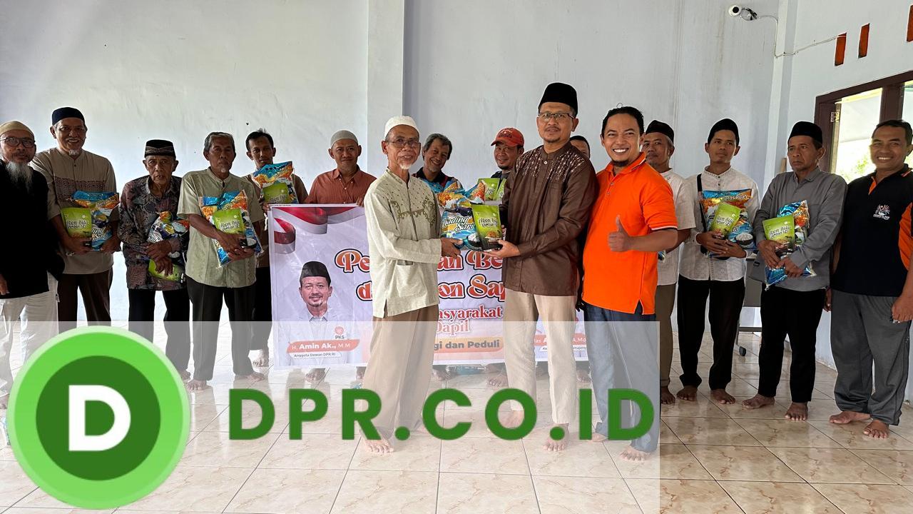Amin Ak (Kedua dari kanan)