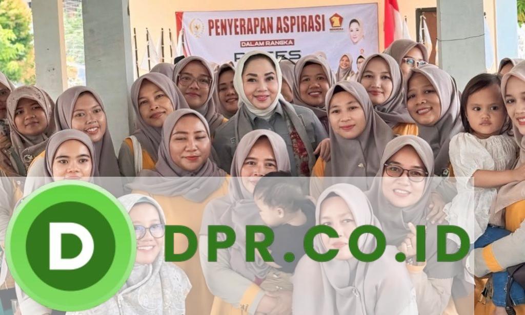 Dra. Hj. Wardatul Asriah dalam salah satu kegiatan reses di daerah pemilihannya. Sumber foto : instagram @indahsda